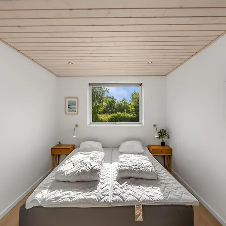 Smilla - 1-1km From The Sea By Interhome * Hals